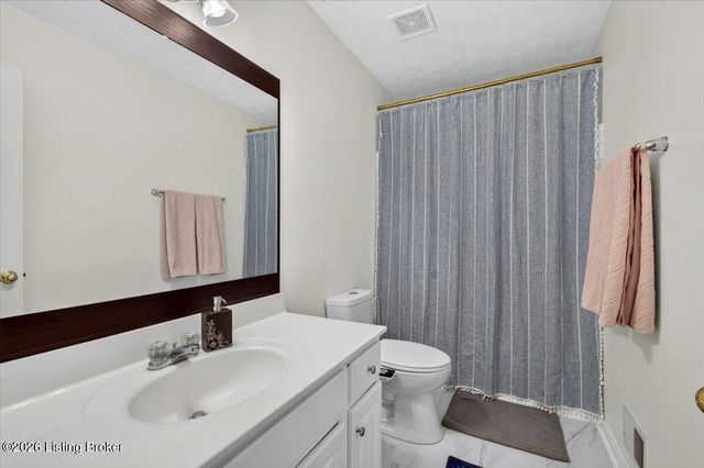 406 Arlington Meadows Dr, Louisville, KY 40023