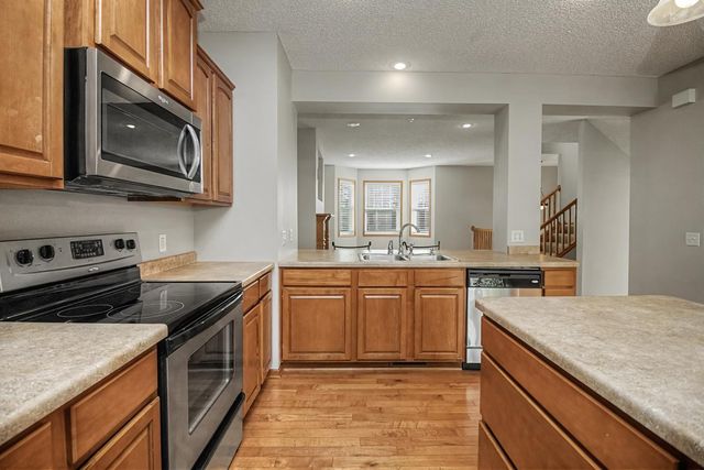 3721 Hazel Trail A, Woodbury, MN 55129