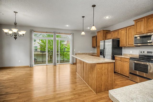 3721 Hazel Trail A, Woodbury, MN 55129