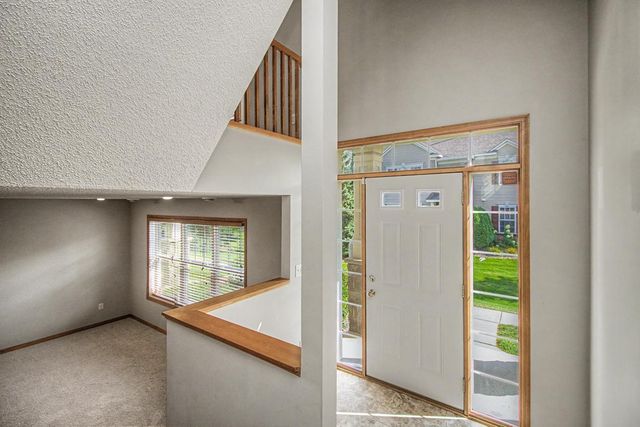 3721 Hazel Trail A, Woodbury, MN 55129
