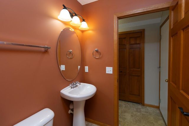 3721 Hazel Trail A, Woodbury, MN 55129