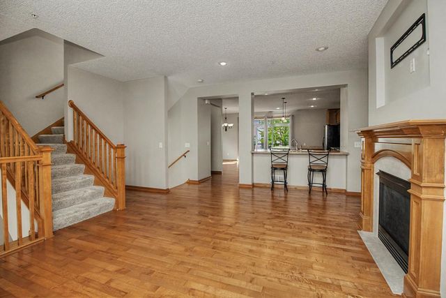 3721 Hazel Trail A, Woodbury, MN 55129