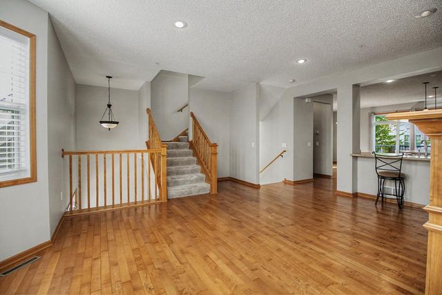3721 Hazel Trail A, Woodbury, MN 55129