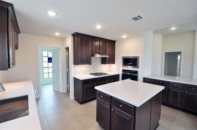 2206 Fortuna Drive, League City, TX 77539