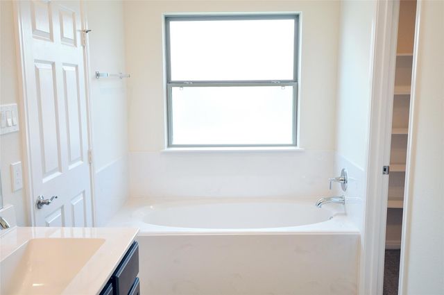 2206 Fortuna Drive, League City, TX 77539