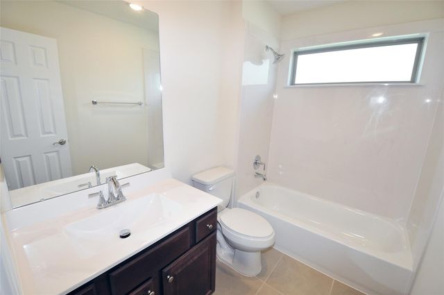 2206 Fortuna Drive, League City, TX 77539