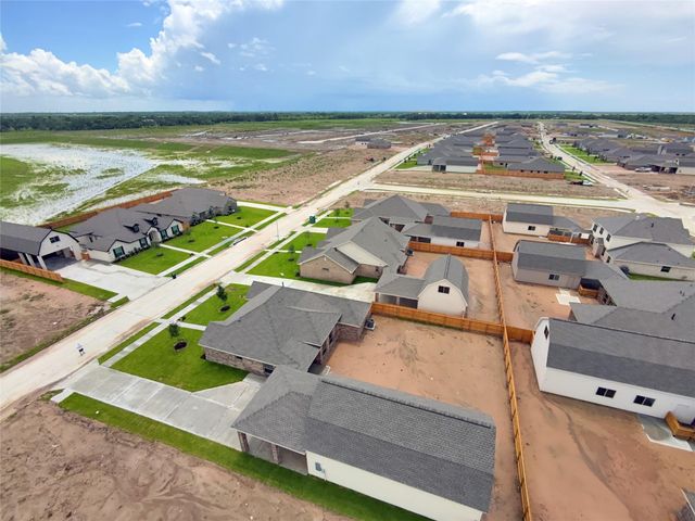 2206 Fortuna Drive, League City, TX 77539