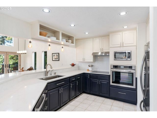 901 Fairway Ct, Manzanita, OR 97130