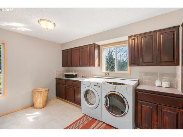 901 Fairway Ct, Manzanita, OR 97130
