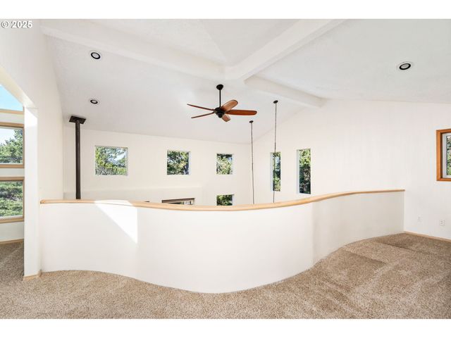 901 Fairway Ct, Manzanita, OR 97130