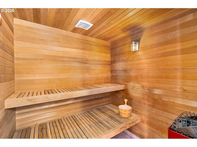 901 Fairway Ct, Manzanita, OR 97130