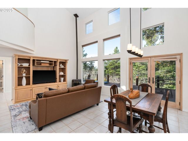 901 Fairway Ct, Manzanita, OR 97130