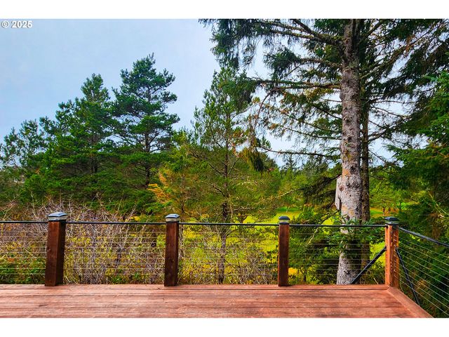 901 Fairway Ct, Manzanita, OR 97130