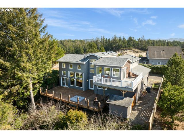 901 Fairway Ct, Manzanita, OR 97130