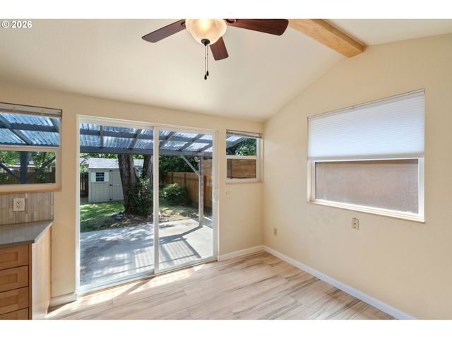 3215 E 30TH St, Vancouver, WA 98661