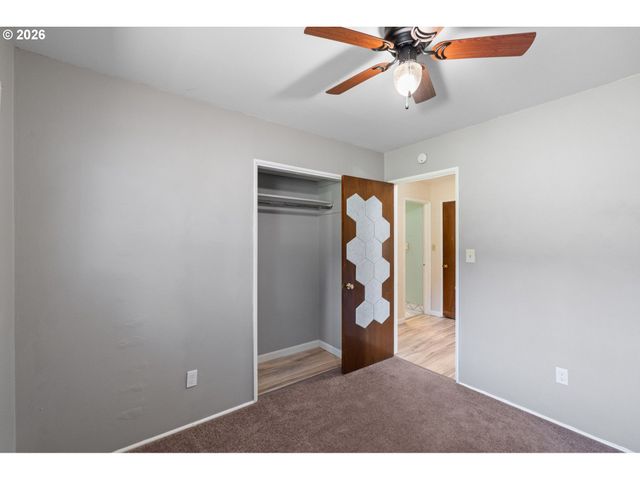3215 E 30TH St, Vancouver, WA 98661