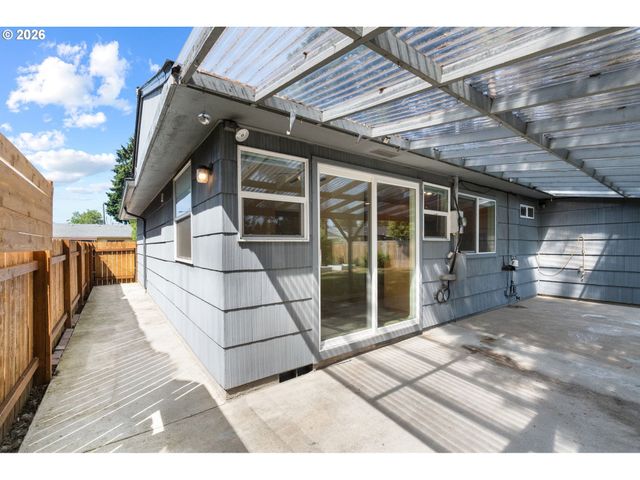 3215 E 30TH St, Vancouver, WA 98661