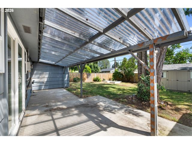 3215 E 30TH St, Vancouver, WA 98661