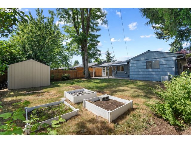 3215 E 30TH St, Vancouver, WA 98661