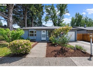 3215 E 30TH St, Vancouver, WA 98661