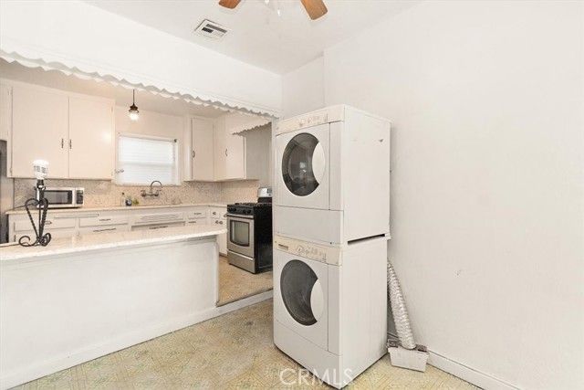 14248 Friar St, Van Nuys (los Angeles), CA 91401