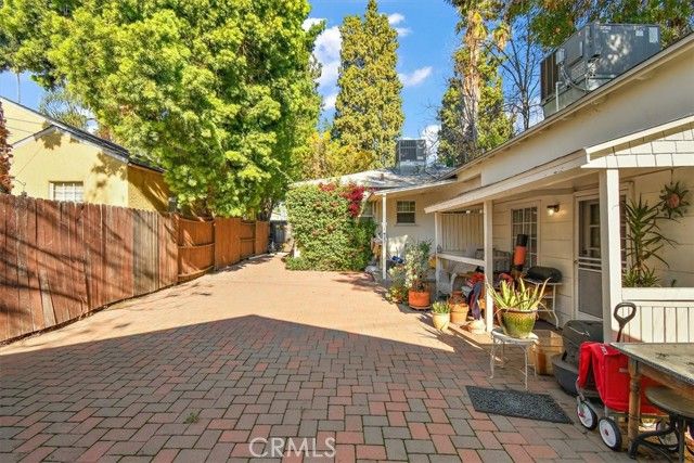 14248 Friar St, Van Nuys (los Angeles), CA 91401