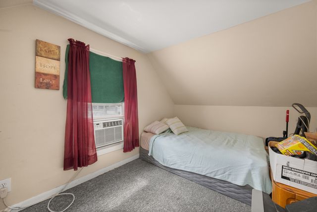 732 Park Avenue, Sycamore, IL 60178