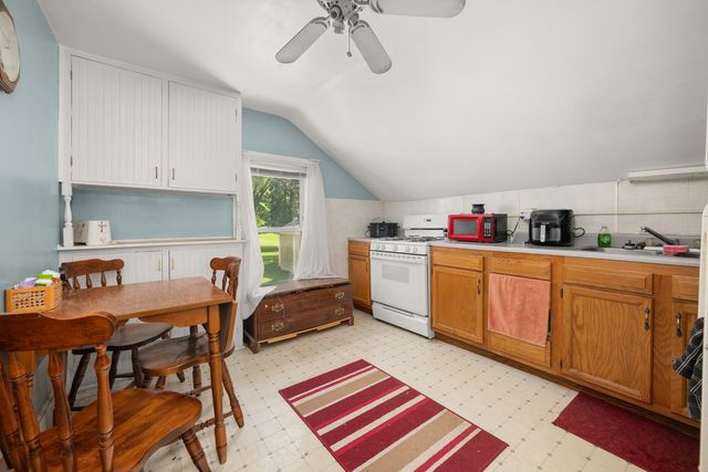 732 Park Avenue, Sycamore, IL 60178