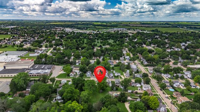 732 Park Avenue, Sycamore, IL 60178