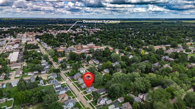 732 Park Avenue, Sycamore, IL 60178