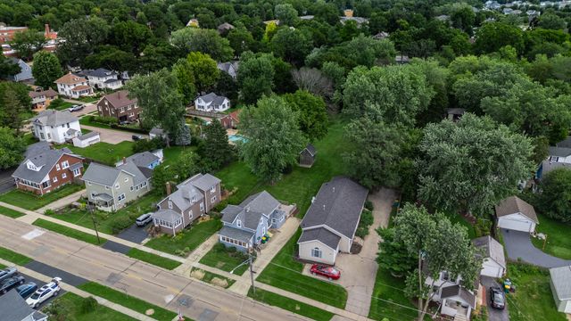 732 Park Avenue, Sycamore, IL 60178