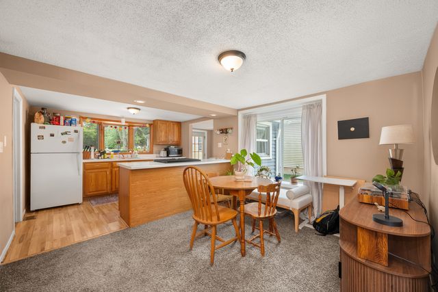 732 Park Avenue, Sycamore, IL 60178