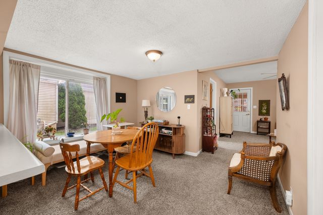 732 Park Avenue, Sycamore, IL 60178