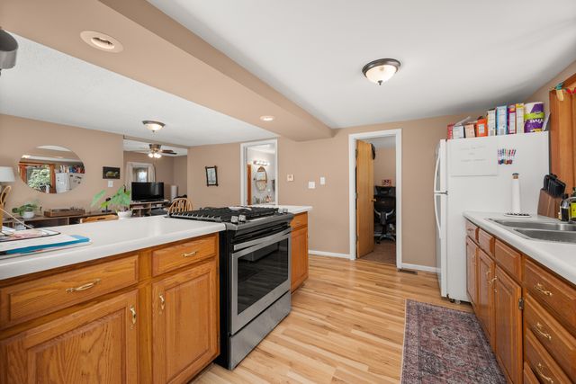 732 Park Avenue, Sycamore, IL 60178