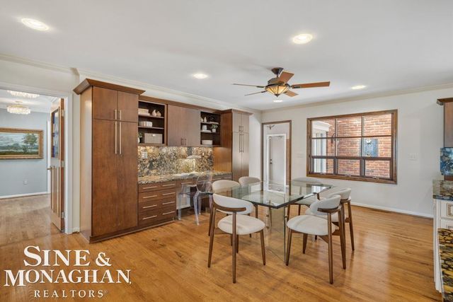 529 Lake Shore Road, Grosse Pointe Shores, MI 48236