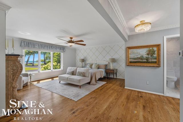 529 Lake Shore Road, Grosse Pointe Shores, MI 48236
