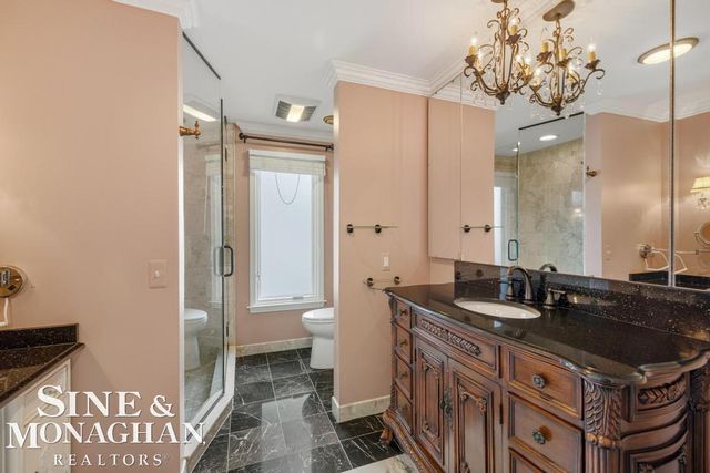 529 Lake Shore Road, Grosse Pointe Shores, MI 48236