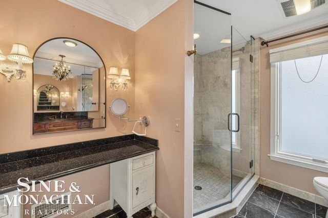 529 Lake Shore Road, Grosse Pointe Shores, MI 48236