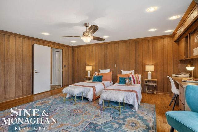 529 Lake Shore Road, Grosse Pointe Shores, MI 48236