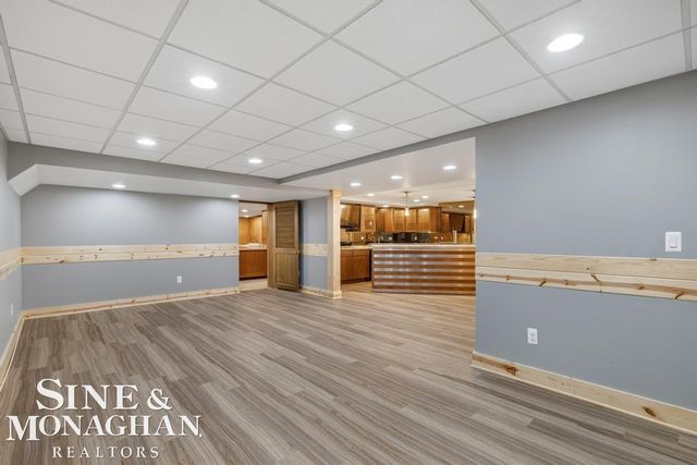 529 Lake Shore Road, Grosse Pointe Shores, MI 48236