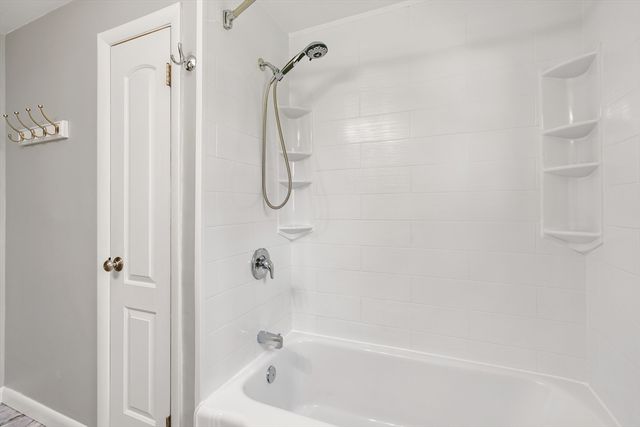 34 Marshall St., Leominster, MA 01453