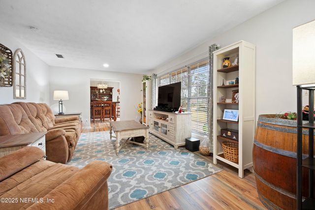 2050 FOXWOOD Drive, Orange Park, FL 32073