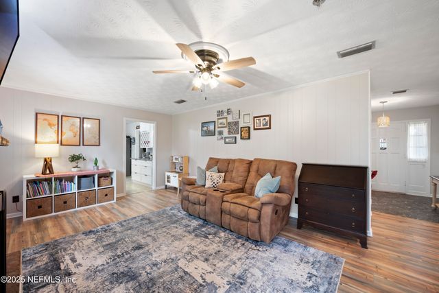 2050 FOXWOOD Drive, Orange Park, FL 32073