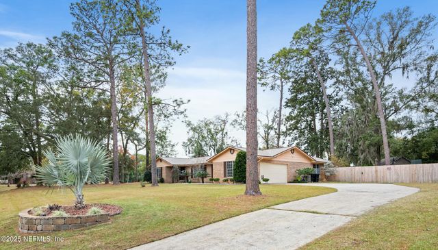 2050 FOXWOOD Drive, Orange Park, FL 32073