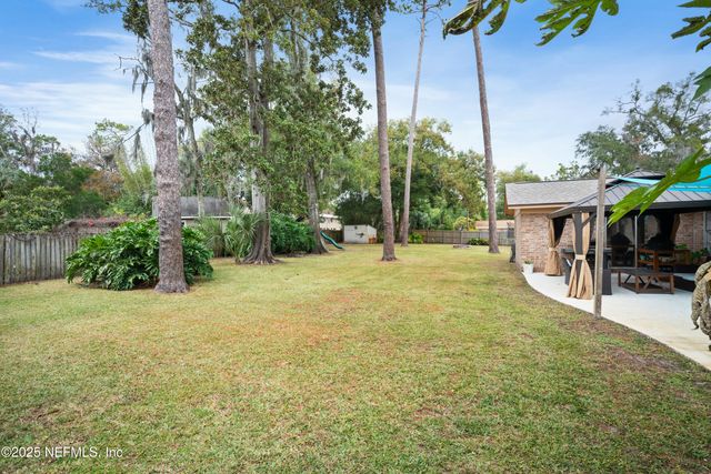 2050 FOXWOOD Drive, Orange Park, FL 32073