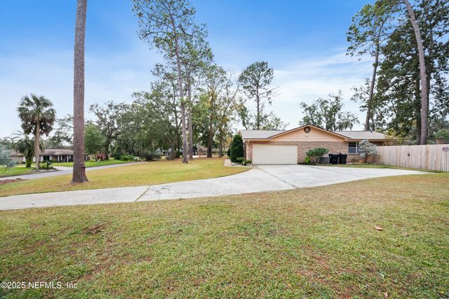 2050 FOXWOOD Drive, Orange Park, FL 32073