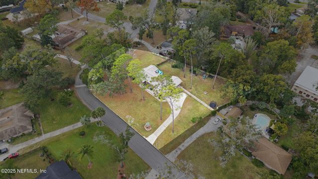 2050 FOXWOOD Drive, Orange Park, FL 32073