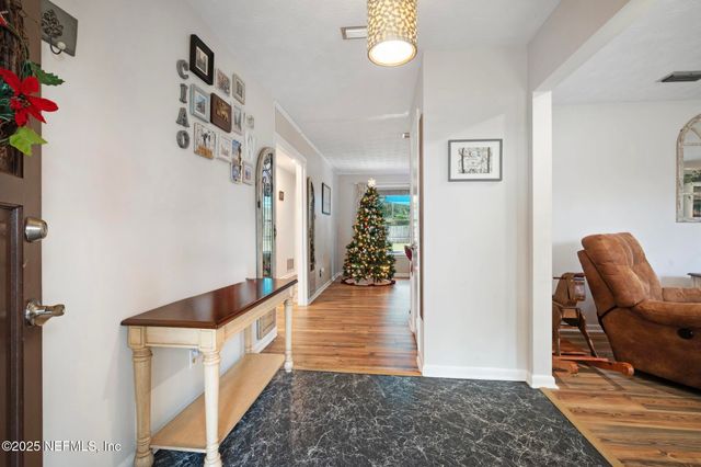 2050 FOXWOOD Drive, Orange Park, FL 32073