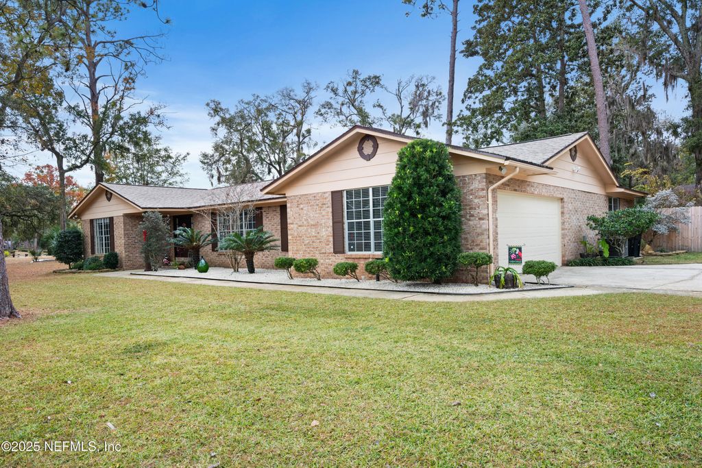 2050 FOXWOOD Drive, Orange Park, FL 32073