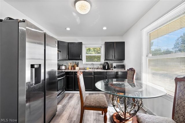 2901 Richmond Avenue NE, Canton, OH 44705